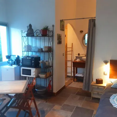 Parentale Eden Au Mazier Des 3ifs Homestay Bevons